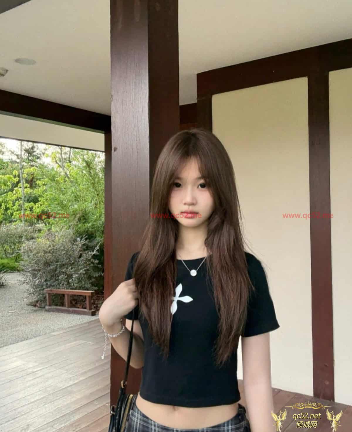 Night-view themed room in Geylang